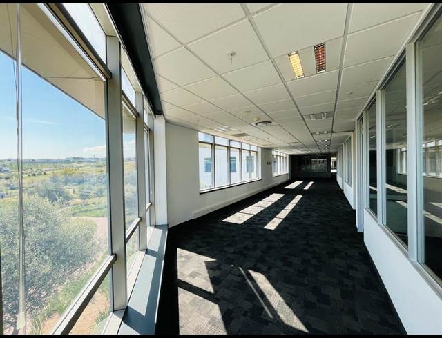 4,435M² OFFICE TO LET IN WATERFALL