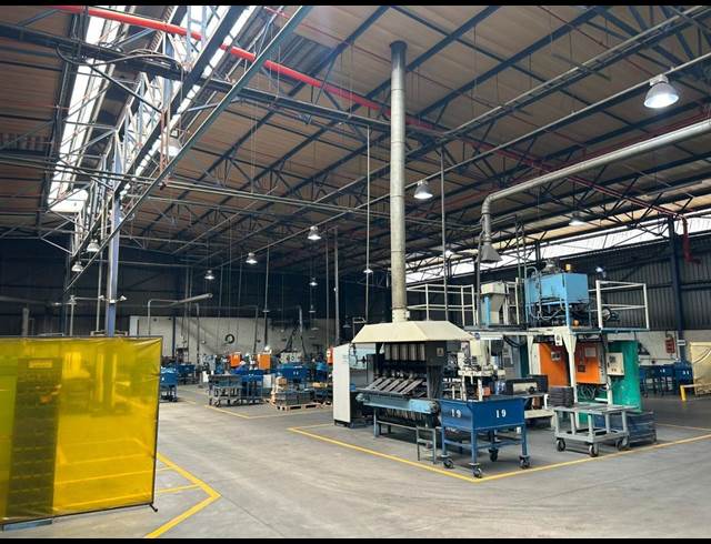 2,694M² WAREHOUSE TO LET IN ANDERBOLT