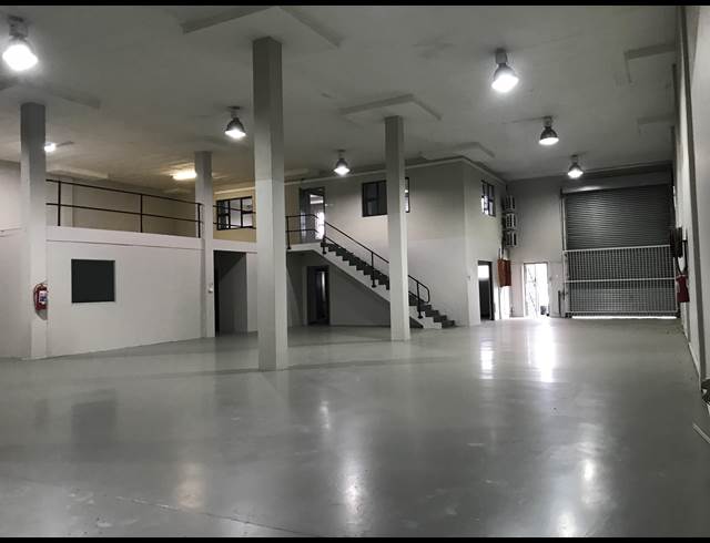548M² WAREHOUSE TO LET IN WESTMEAD