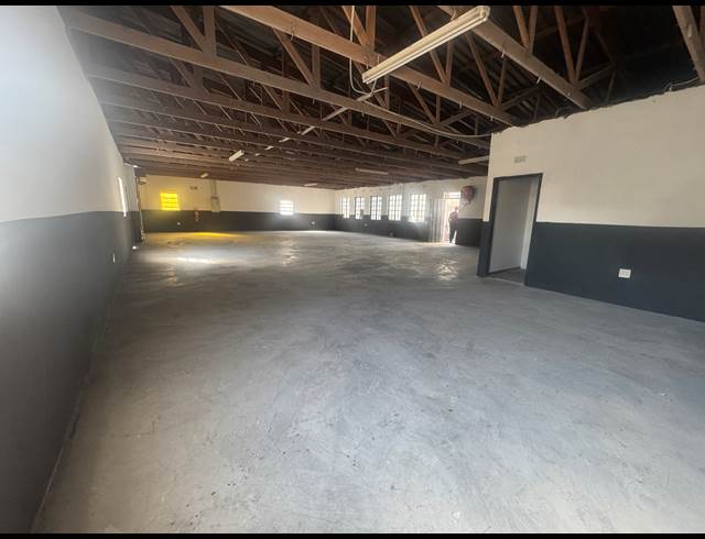 242M² WAREHOUSE TO LET IN WYNBERG
