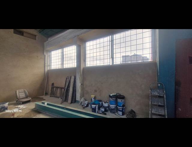 130M² WAREHOUSE TO LET IN NEW CENTRE