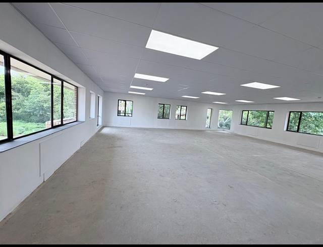 280M² OFFICE TO LET IN VORNA VALLEY