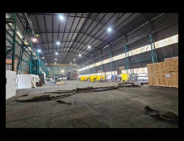 5,600M² WAREHOUSE TO LET IN ANDERBOLT