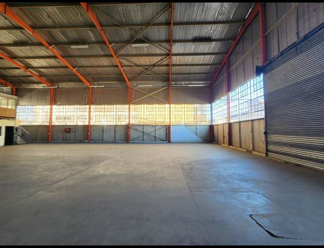 3,000M² WAREHOUSE TO LET IN BENROSE
