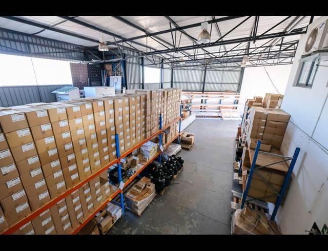 452M² WAREHOUSE TO LET IN LONGMEADOW