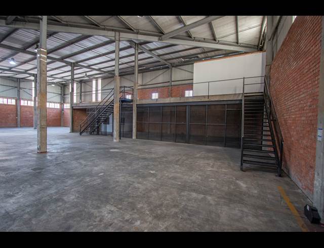 2,380M² WAREHOUSE TO LET IN KYA SANDS