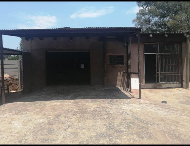 130M² WAREHOUSE TO LET IN BREDELL