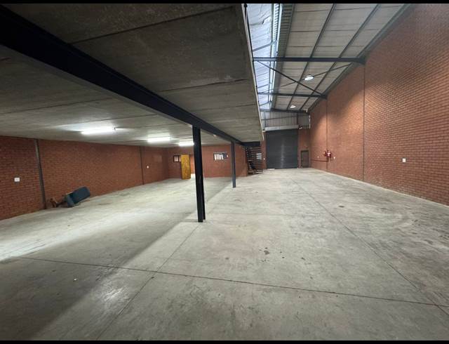 488M² WAREHOUSE TO LET IN ORMONDE