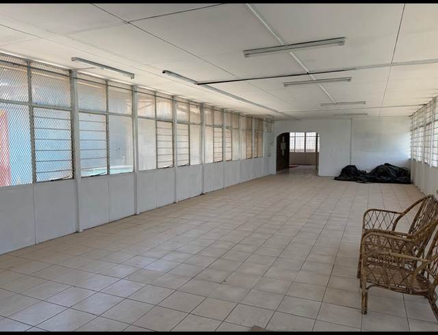 300M² WAREHOUSE TO LET IN WEST TURFFONTEIN