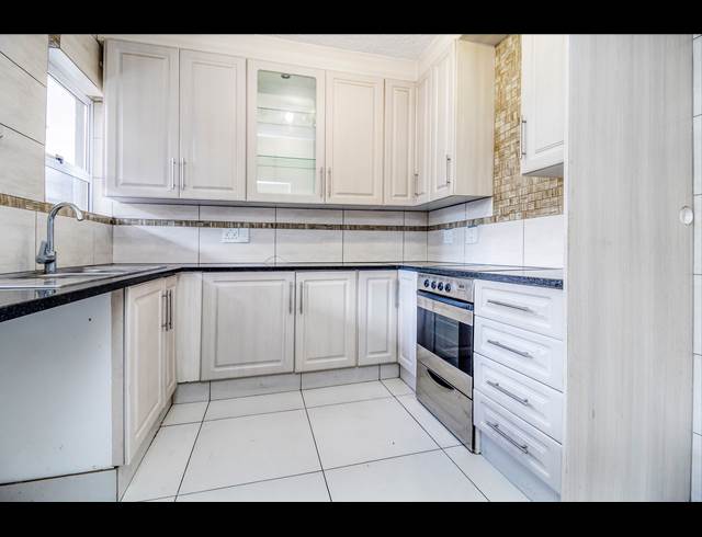3 BEDROOM APARTMENT TO LET IN MORNINGSIDE
