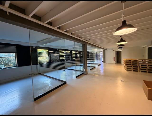 388M² OFFICE TO LET IN GARDENS