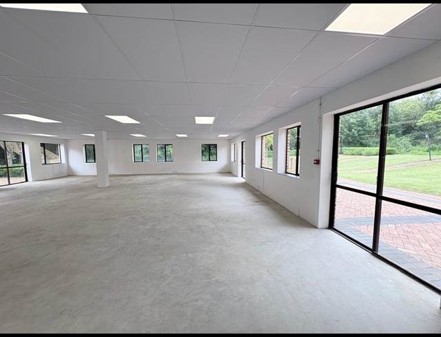 390M² OFFICE TO LET IN VORNA VALLEY