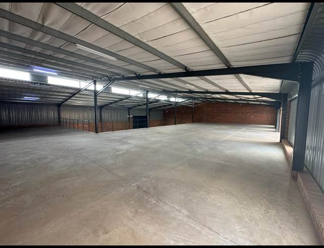 1,162M² WAREHOUSE TO LET IN ORMONDE