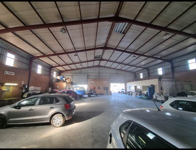 650M² WAREHOUSE TO LET IN ALBERTON NORTH