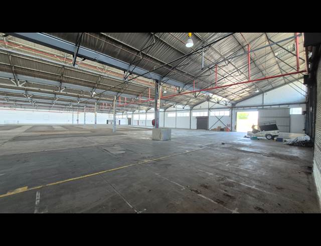 4,280M² WAREHOUSE TO LET IN BOKSBURG EAST
