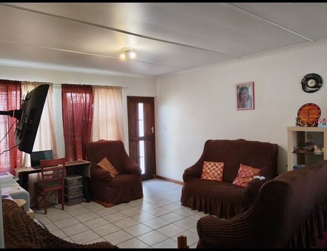 2 bed property to rent in WORCESTER CENTRAL