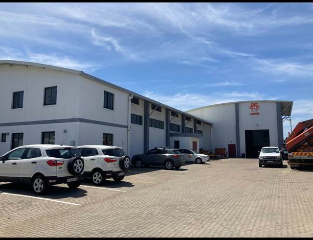 1,399M² WAREHOUSE RENTED IN CAPRICORN