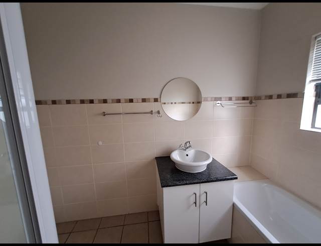 3 bed property to rent in REUNION PARK