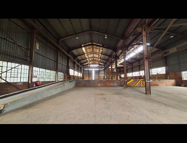 1,850M² WAREHOUSE TO LET IN CHLOORKOP