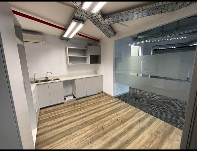 175M² OFFICE TO LET IN GARDENS