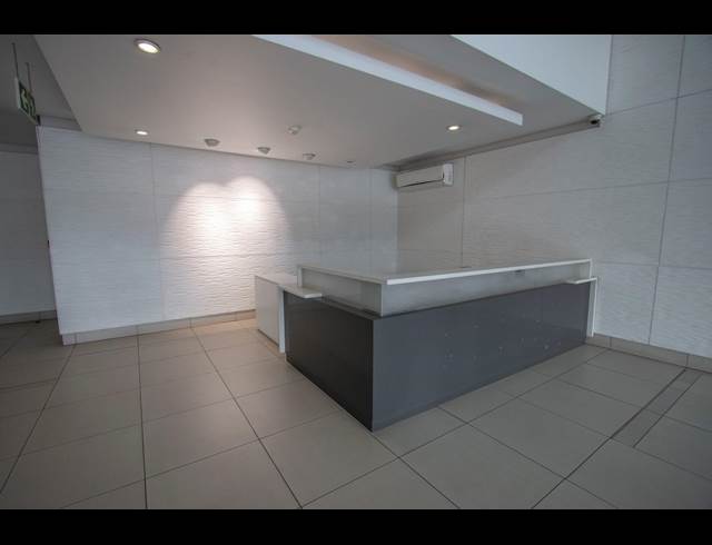 1,388M² OFFICE TO LET IN SANDTON CENTRAL