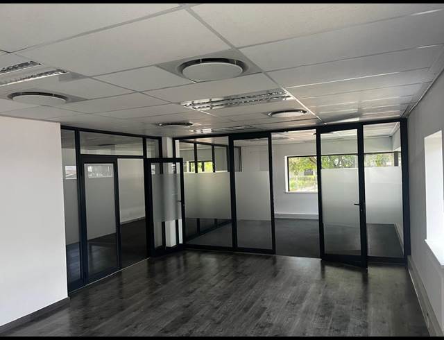 250M² OFFICE TO LET IN GREENSTONE HILL