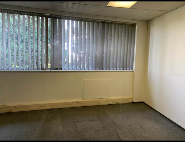 175M² OFFICE TO LET IN STRIJDOMPARK