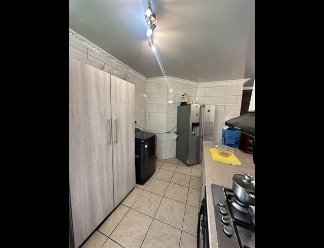 2 BEDROOM HOUSE TO LET IN BIRCHLEIGH NORTH