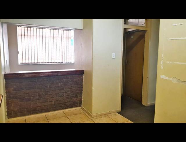 2,565M² WAREHOUSE TO LET IN ISANDO