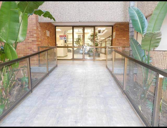 291M² OFFICE TO LET IN FERNDALE