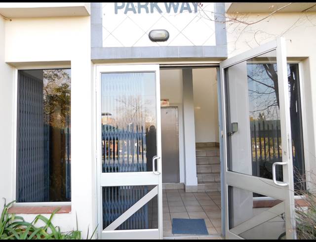 132M² OFFICE TO LET IN BORDEAUX