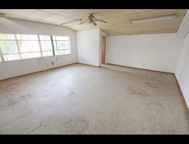 291M² WAREHOUSE TO LET IN ROBERTVILLE