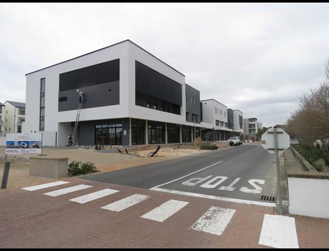 240M² MEDICAL SUITE TO LET IN PAARDEVLEI