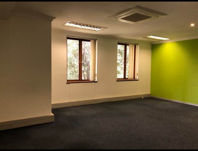 180M² OFFICE TO LET IN SANDTON CENTRAL