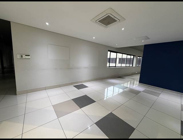 1,012M² BUILDING TO LET IN BEDFORDVIEW