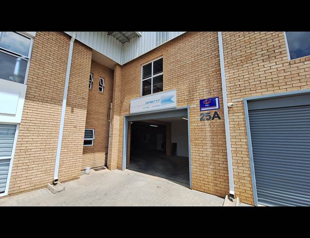 464M² WAREHOUSE TO LET IN LASER PARK