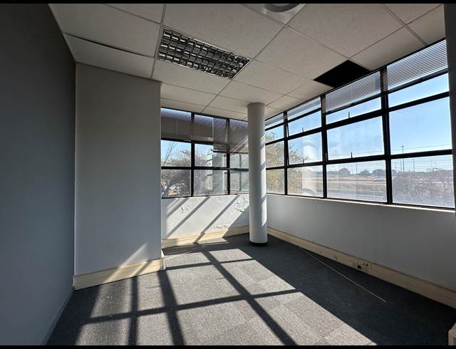 233.30M² OFFICE TO LET IN HIGHVELD TECHNOPARK