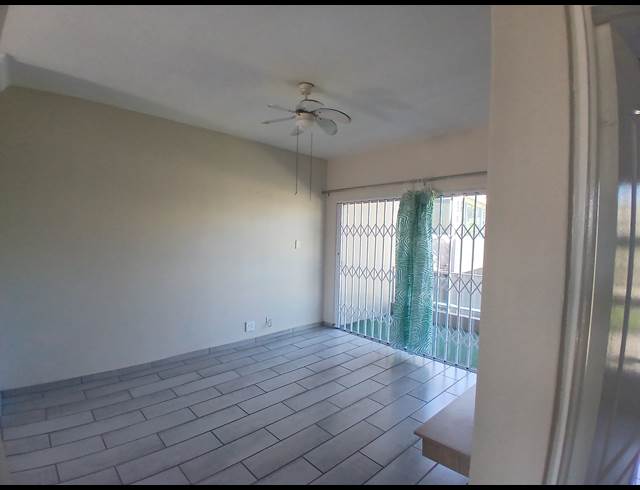 2 bed property to rent in MARGATE NORTH BEACH