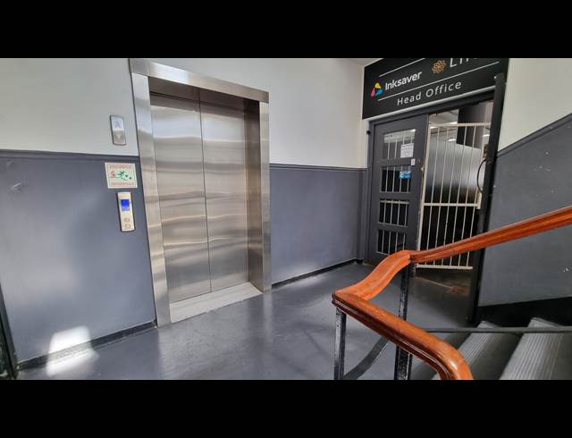 450M² BUSINESS TO LET IN WOODSTOCK