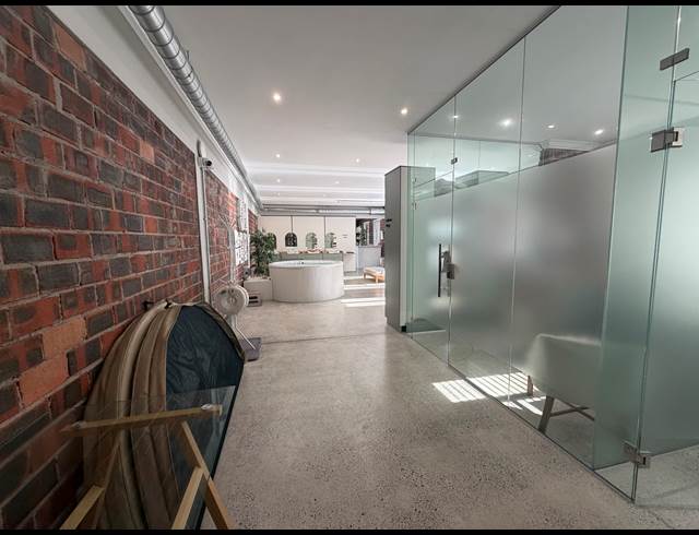 165M² OFFICE TO LET IN PAARDEVLEI