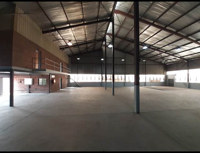 710M² WAREHOUSE TO LET IN ROBERTVILLE
