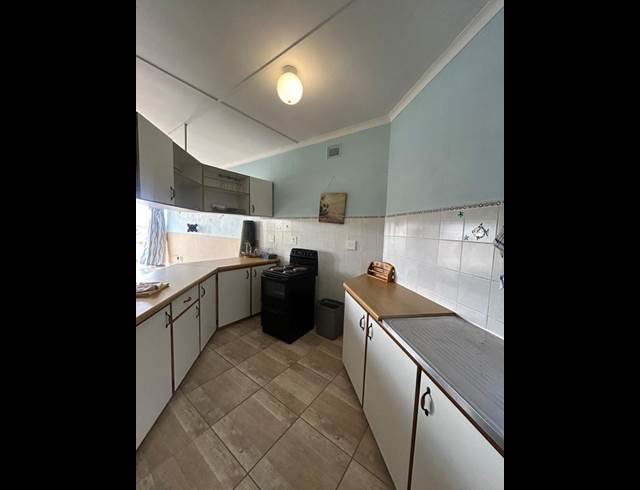 2 BEDROOM PROPERTY TO RENT IN MANABA BEACH