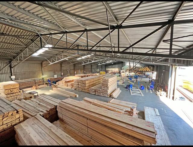 2,500M² WAREHOUSE TO LET IN SPARTAN