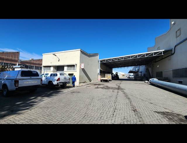 173M² WAREHOUSE TO LET IN BLACKHEATH INDUSTRIAL
