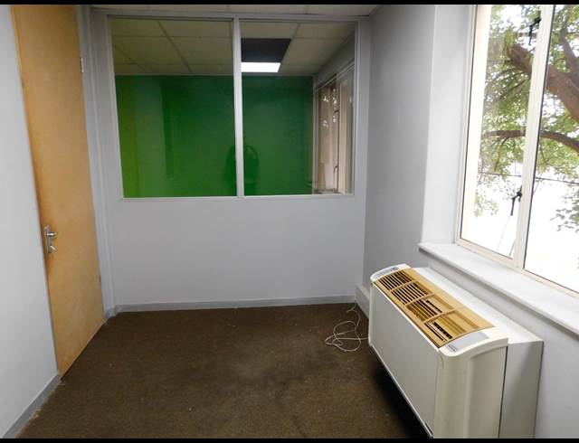 237M² OFFICE TO LET IN FERNDALE