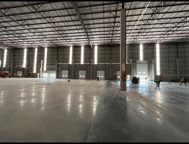 10,750M² WAREHOUSE TO LET IN GLEN MARAIS