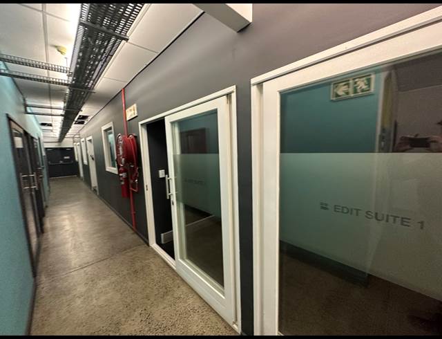 1,000M² OFFICE TO LET IN WOODSTOCK