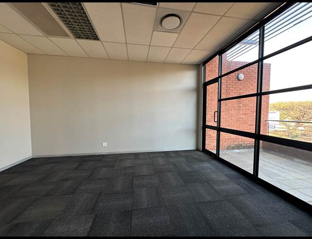 93.50M² OFFICE TO LET IN HIGHVELD TECHNOPARK