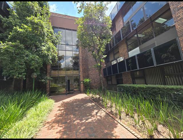 530M² OFFICE TO LET IN ORMONDE