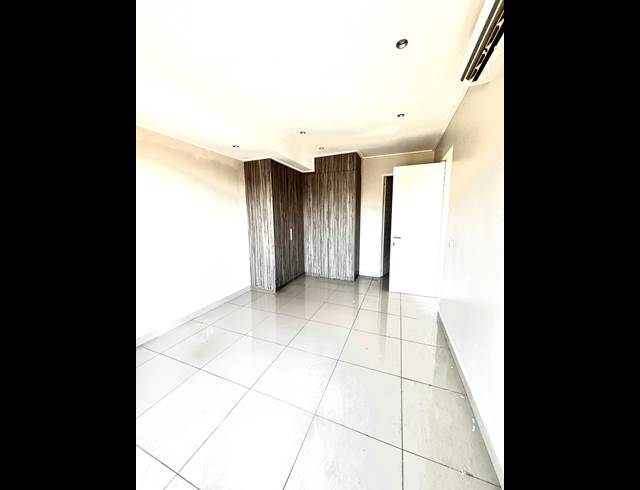 2 BEDROOM APARTMENT TO LET IN SANDTON CENTRAL